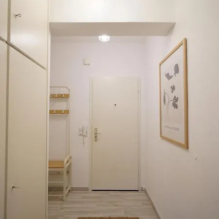 Apartman Dein Flughafen Messe Nahe Duesseldorf 2 *