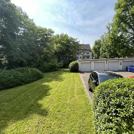 Dein Flughafen Messe Nahe Duesseldorf 2 *